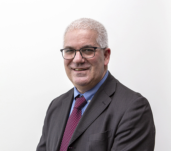 Ниссан Авирам